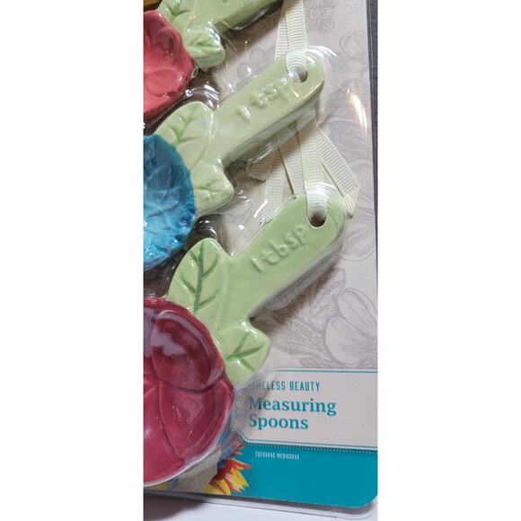 Pioneer Woman Stoneware Timeless Beauty Measuring Spoons Pack of 4 - Picture 5 of 5